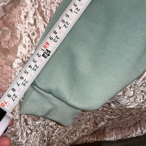 NWOT- positive diversity crewneck sweatshirt! Size M/L So soft! - Picture 4 of 15